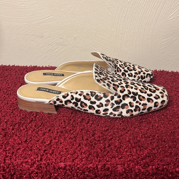 Nine West Cheetah Leopard Pony Hair Slip On Mules size 8.5 - Picture 4 of 17